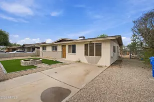 218 W Beautiful Ln, Phoenix, AZ 85041 - Photo 10