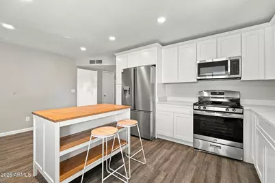 218 W Beautiful Lane, Phoenix, AZ 85041 - Photo 2