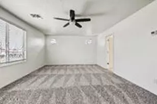 15854 W Mauna Loa Ln, Surprise, AZ 85379 - Photo 10
