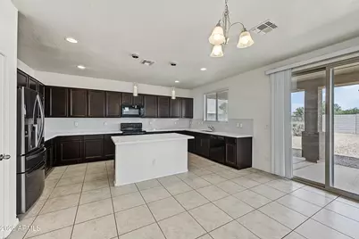 15854 W Mauna Loa Lane, Surprise, AZ 85379 - Photo 8