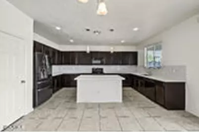 15854 W Mauna Loa Lane, Surprise, AZ 85379 - Photo 6