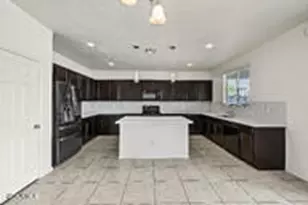 15854 W Mauna Loa Ln, Surprise, AZ 85379 - Photo 6