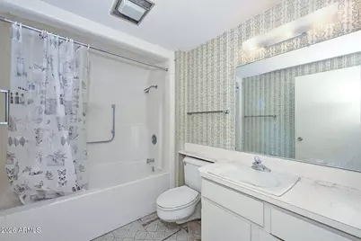 21002 N Welk Drive, Sun City, AZ 85373 - Photo 12