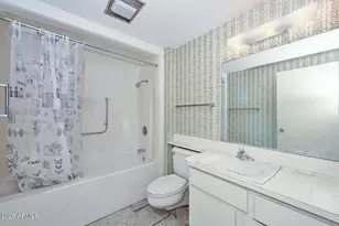 21002 N Welk Dr, Sun City, AZ 85373 - Photo 12