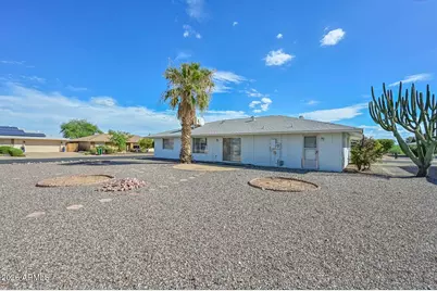 21002 N Welk Drive, Sun City, AZ 85373 - Photo 18
