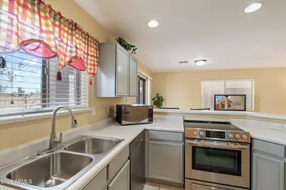 15647 N 29th Way, Phoenix, AZ 85032 - Photo 10