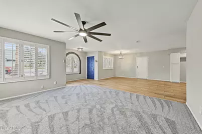 817 E Cheryl Drive, Phoenix, AZ 85020 - Photo 12