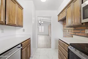 4430 E Hubbell St, Phoenix, AZ 85008 - Photo 12