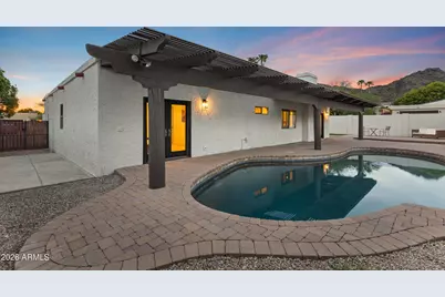 8423 N 16th Place, Phoenix, AZ 85020 - Photo 2
