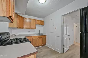 2102 W Adams St, Phoenix, AZ 85009 - Photo 10