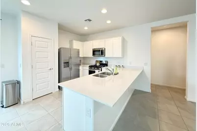 38114 N Front Runner Lane, San Tan Valley, AZ 85140 - Photo 4