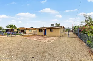 2418 E Mobile Ln, Phoenix, AZ 85040 - Photo 2