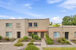 8392 E Solano Dr, Scottsdale, AZ 85250 - Photo 2