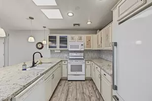 14300 W Bell Rd, Surprise, AZ 85374 - Photo 16