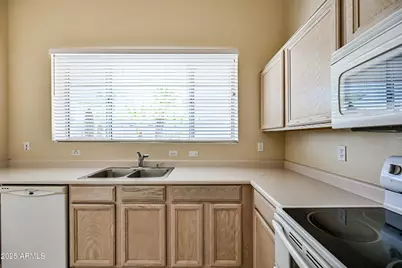 9021 W Escuda Drive, Peoria, AZ 85382 - Photo 8