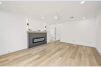 7727 W Weldon Avenue, Phoenix, AZ 85033 - Photo 6