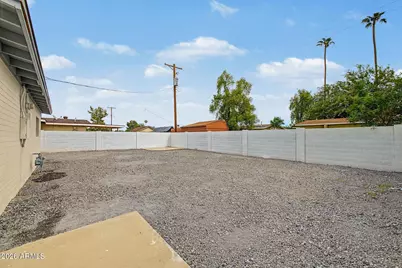 7727 W Weldon Avenue, Phoenix, AZ 85033 - Photo 22