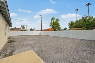 7727 W Weldon Ave, Phoenix, AZ 85033 - Photo 22