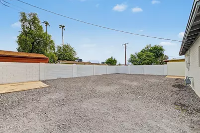 7727 W Weldon Avenue, Phoenix, AZ 85033 - Photo 26