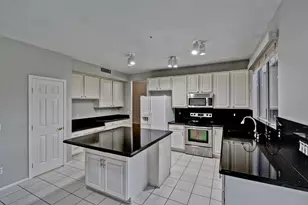 10220 E Meadow Hill Dr, Scottsdale, AZ 85260 - Photo 6