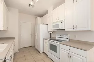 34901 N 30th Dr, Phoenix, AZ 85086 - Photo 14