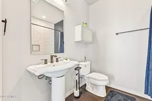 1 E Lexington Ave, Phoenix, AZ 85012 - Photo 18