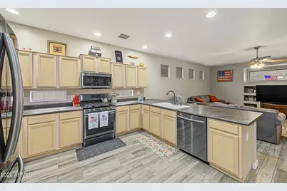 281 W Brooks Street, Gilbert, AZ 85233 - Photo 14