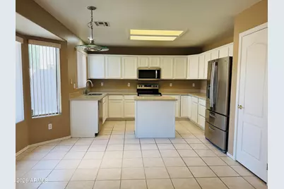 6652 W Rose Garden Lane, Glendale, AZ 85308 - Photo 6