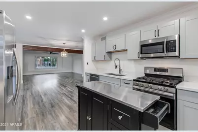 8719 E Rancho Vista Drive, Scottsdale, AZ 85251 - Photo 20