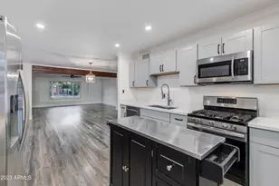8719 E Rancho Vista Dr, Scottsdale, AZ 85251 - Photo 20