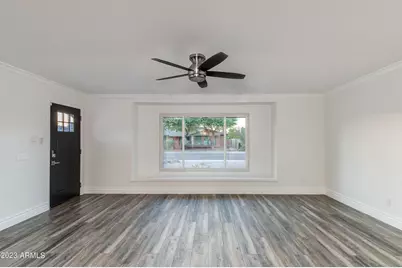 8719 E Rancho Vista Drive, Scottsdale, AZ 85251 - Photo 12