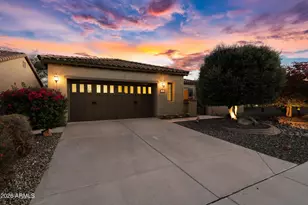 12395 W Rosewood Ln, Peoria, AZ 85383 - Photo 2