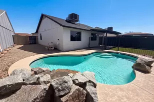 20226 N 32nd Ln, Phoenix, AZ 85027 - Photo 8