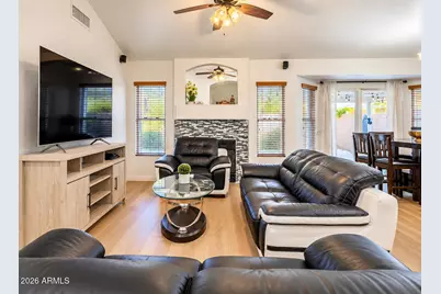 8626 W Willow Avenue, Peoria, AZ 85381 - Photo 6