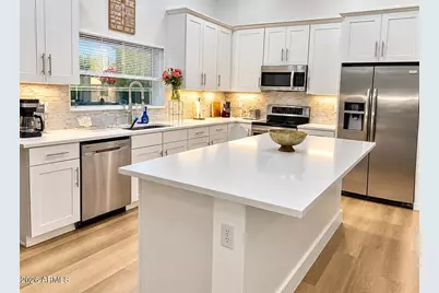 8626 W Willow Avenue, Peoria, AZ 85381 - Photo 2