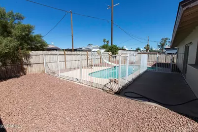 3154 W Lisbon Lane, Phoenix, AZ 85053 - Photo 10