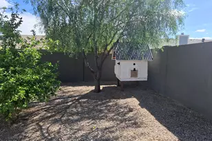 8415 W Corrine Dr, Peoria, AZ 85381 - Photo 18
