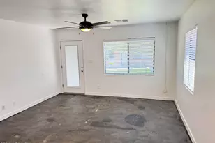 319 W Highland Ave, Phoenix, AZ 85013 - Photo 2