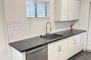319 W Highland Ave, Phoenix, AZ 85013 - Photo 4