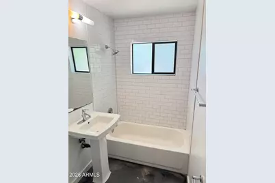 319 W Highland Avenue #Apt 3, Phoenix, AZ 85013 - Photo 6
