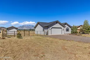 9798 N Bryant Rd, Flagstaff, AZ 86004 - Photo 4