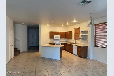 3209 W Saint Catherine Avenue, Phoenix, AZ 85041 - Photo 4