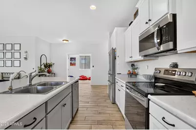 17792 W Cashman Drive, Surprise, AZ 85387 - Photo 10
