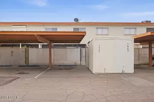 7863 N 49th Ave, Glendale, AZ 85301 - Photo 2