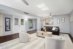 10102 W Deanne Dr, Sun City, AZ 85351 - Photo 6