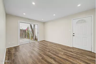 952 E Diamond Drive, Tempe, AZ 85283 - Photo 12