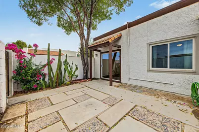 952 E Diamond Drive, Tempe, AZ 85283 - Photo 14