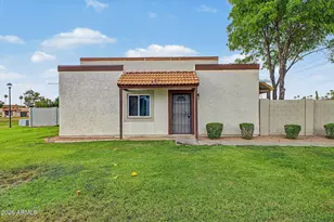 952 E Diamond Dr, Tempe, AZ 85283 - Photo 1