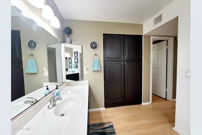 19016 N 91st Lane, Peoria, AZ 85382 - Photo 16
