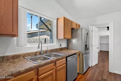 3842 W Butler Drive, Phoenix, AZ 85051 - Photo 2